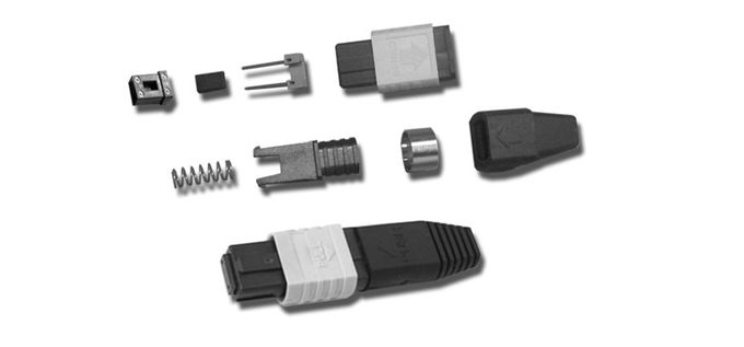 PC Yüksük Endface ile Fiber Optik MPO MTP Bağlayıcı Tekli 50 / 125um