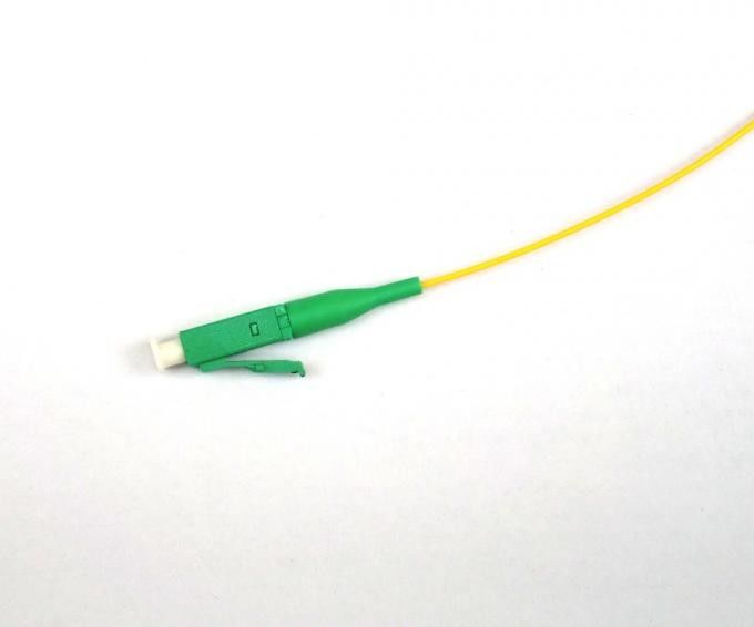 G.652D LC APC Fiber Optik Pigtail, 2 mm Fiber Optik Yama Kablosu Düşük Ekleme Kaybı