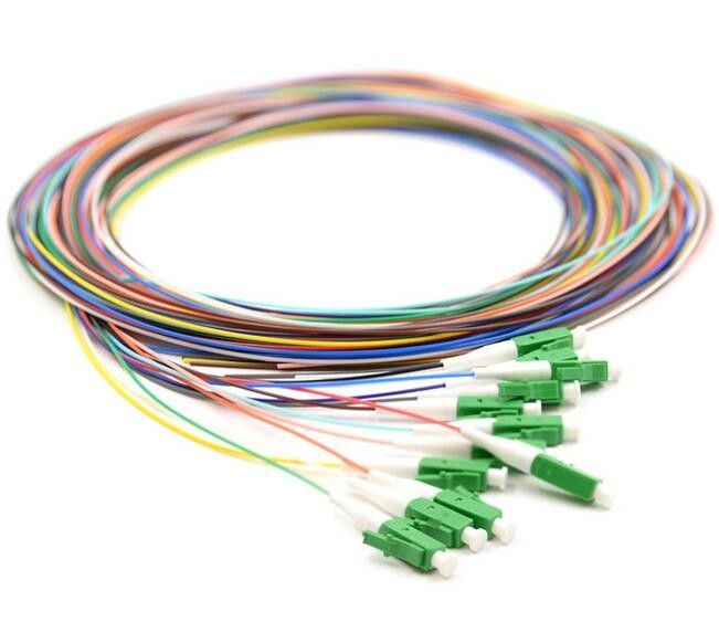 G652 Tek Modlu Pigtail, FTTH Fiber Optik Kablo LC / APC Bağlayıcı Tipi