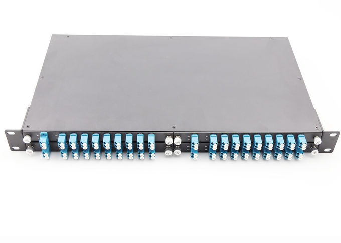 1470 ~ 1610nm CWDM Çoklayıcı Raf UPG Bağlantı Noktası ile Tek Tip Dört Bağlama