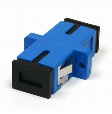 Çin Flanşlı / Siyah Toz Kapağı ile Tek Mod Simplex Fiber Optik Adaptör SC / UPC Tedarikçi