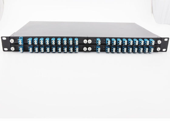 UPG Portu 1470 - 1610nm Dalga Boyu ile Tek Tip CWDM Mux Demux Dört Raf Tipi Tedarikçi