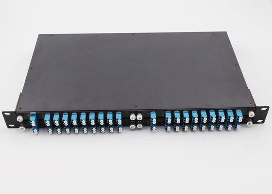 UPG Portu 1470 - 1610nm Dalga Boyu ile Tek Tip CWDM Mux Demux Dört Raf Tipi Tedarikçi